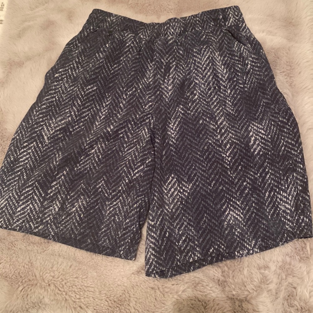 Lululemon men’s athletic shorts- condition is good as new